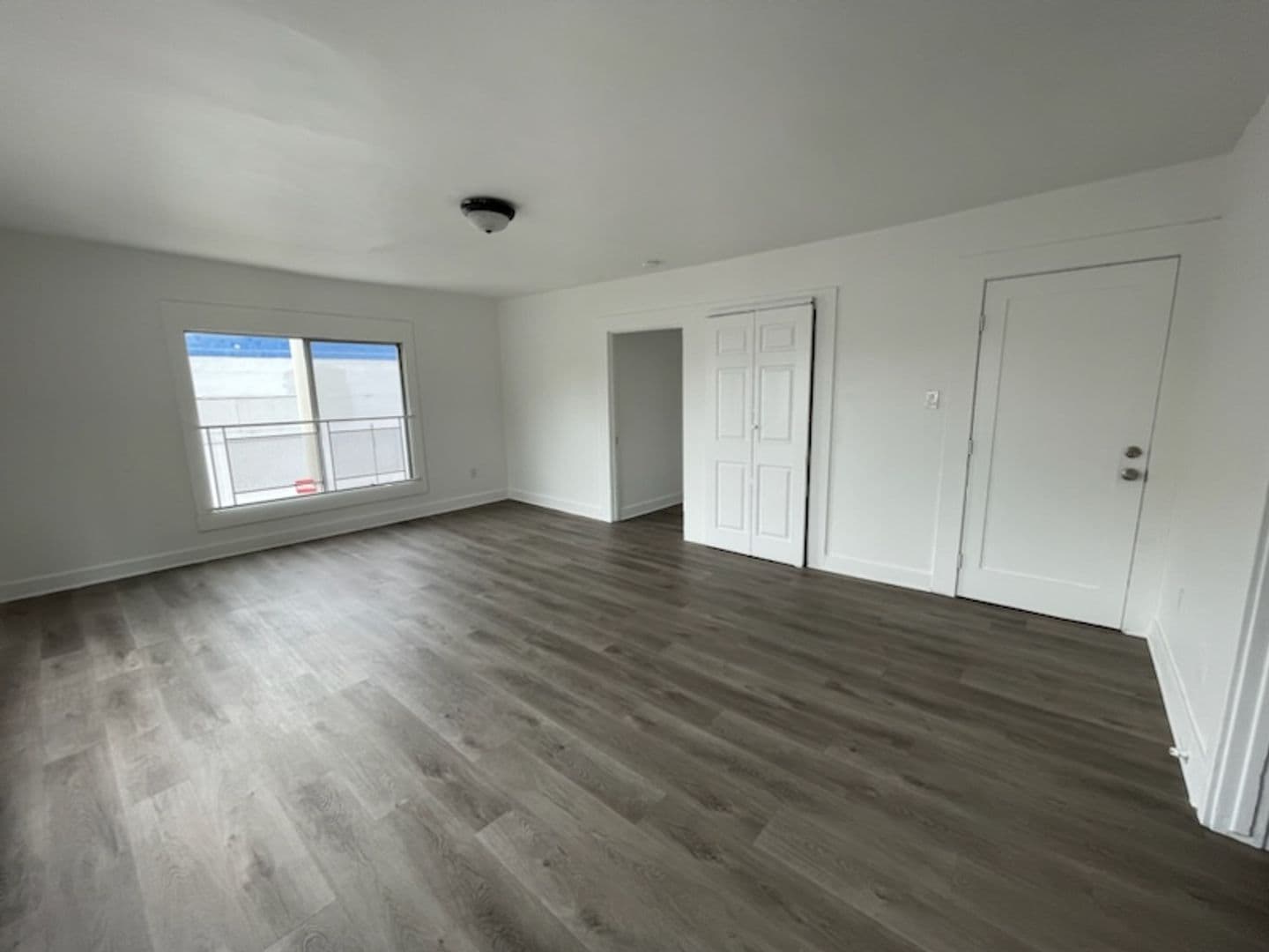 West Hollywood Apartment: 7777 Santa Monica Blvd