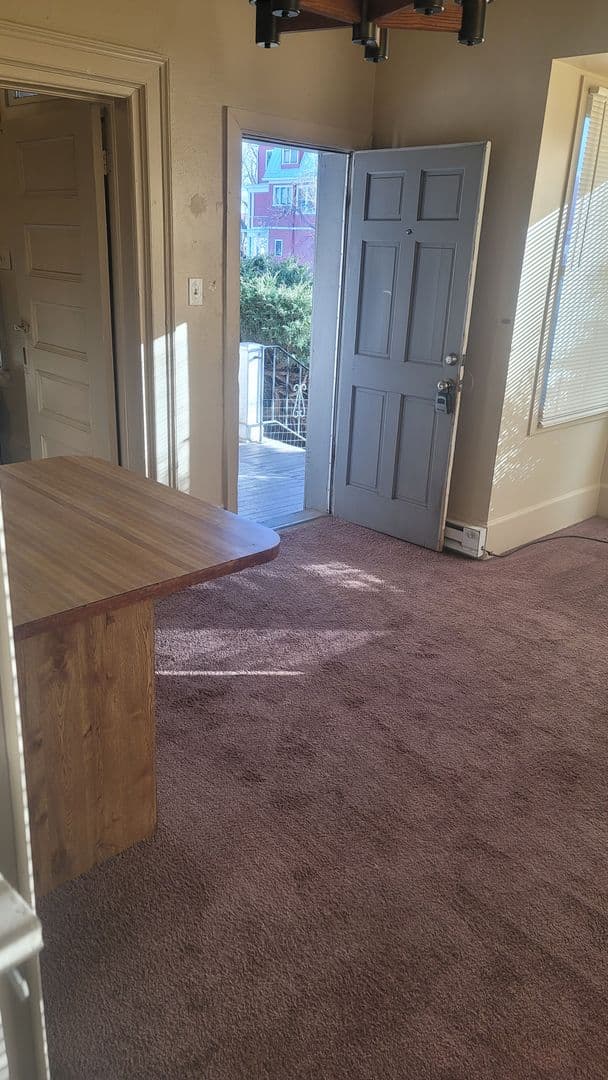 Colorado Springs Apartment: 118 East Monument Street