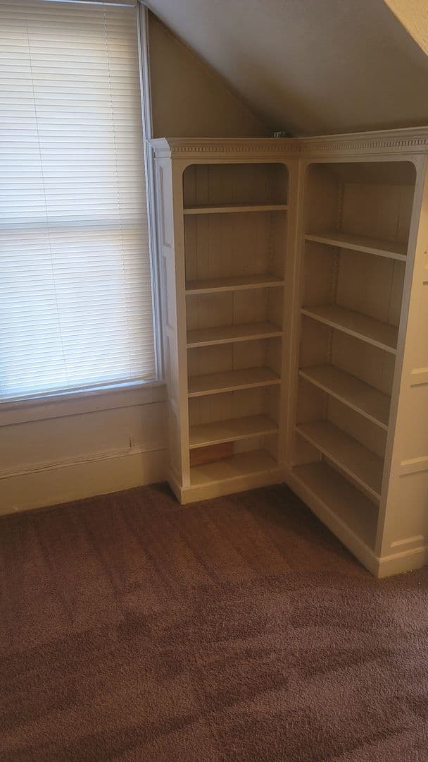 Colorado Springs Apartment: 118 East Monument Street