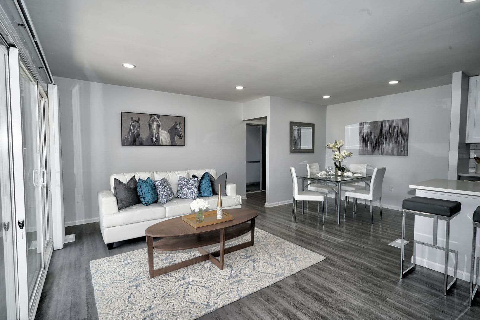 Claymont Apartment: 1000 Cedartree Ln