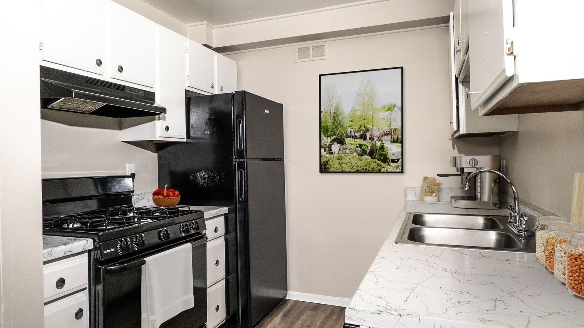 Indianapolis Apartment: 9093 E Bourbon St.