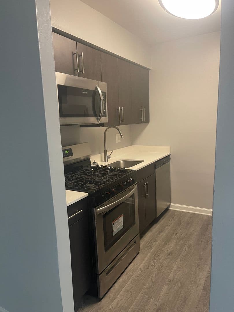 Claymont Apartment: 1000 Cedartree Ln