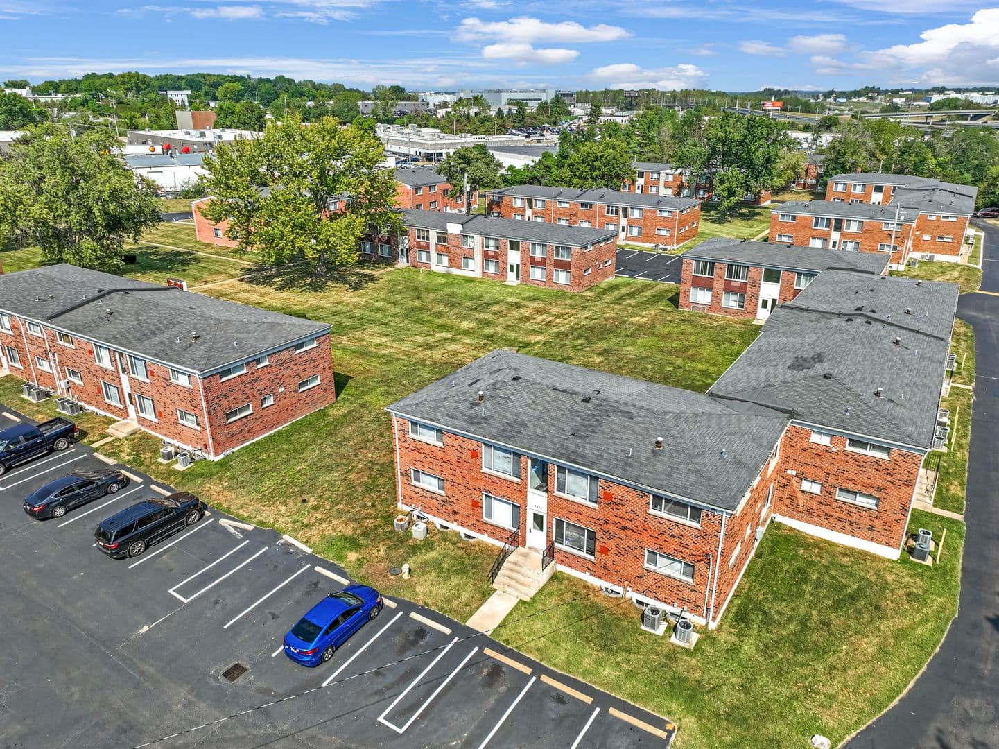 St. Louis Apartment: 9316 Koenig Circle