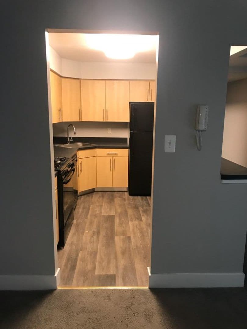 Claymont Apartment: 1000 Cedartree Ln