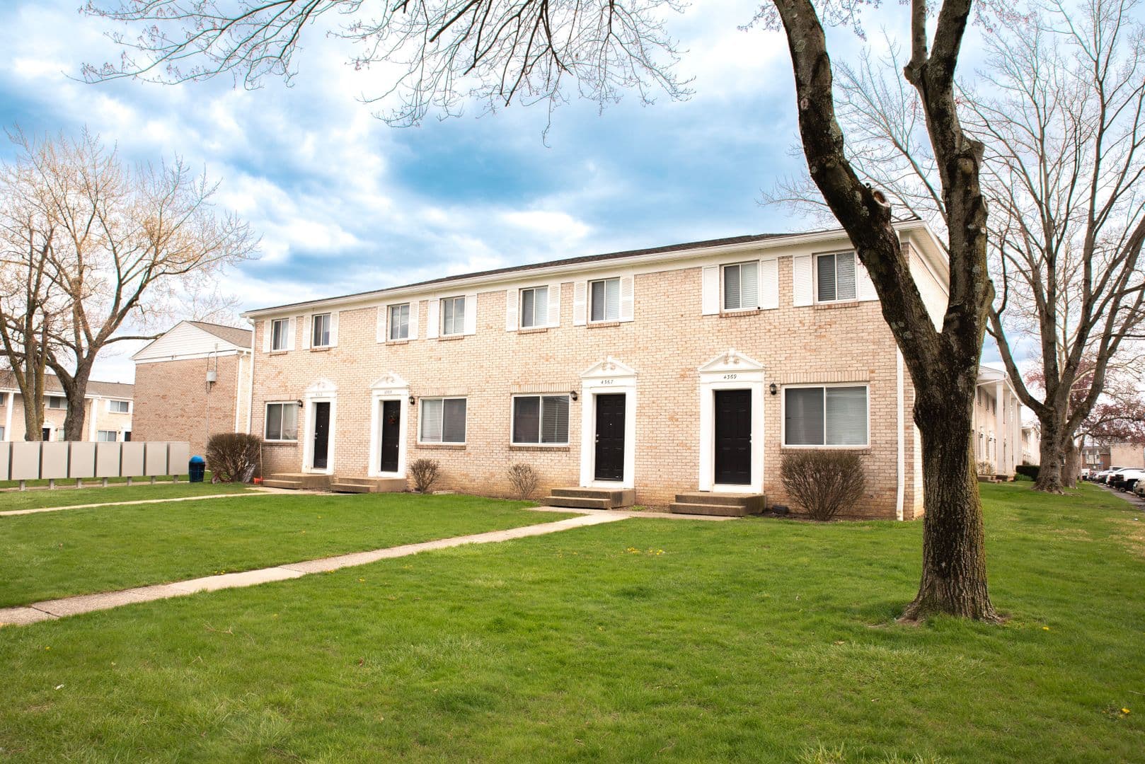 Columbus Apartment: 4312 Westport Road