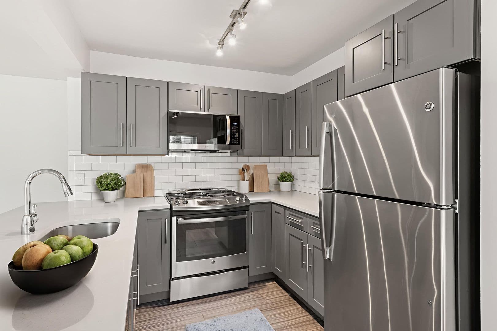 Norwalk Apartment: 41 Wolfpit Ave