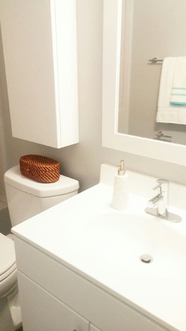 Claymont Apartment: 1000 Cedartree Ln