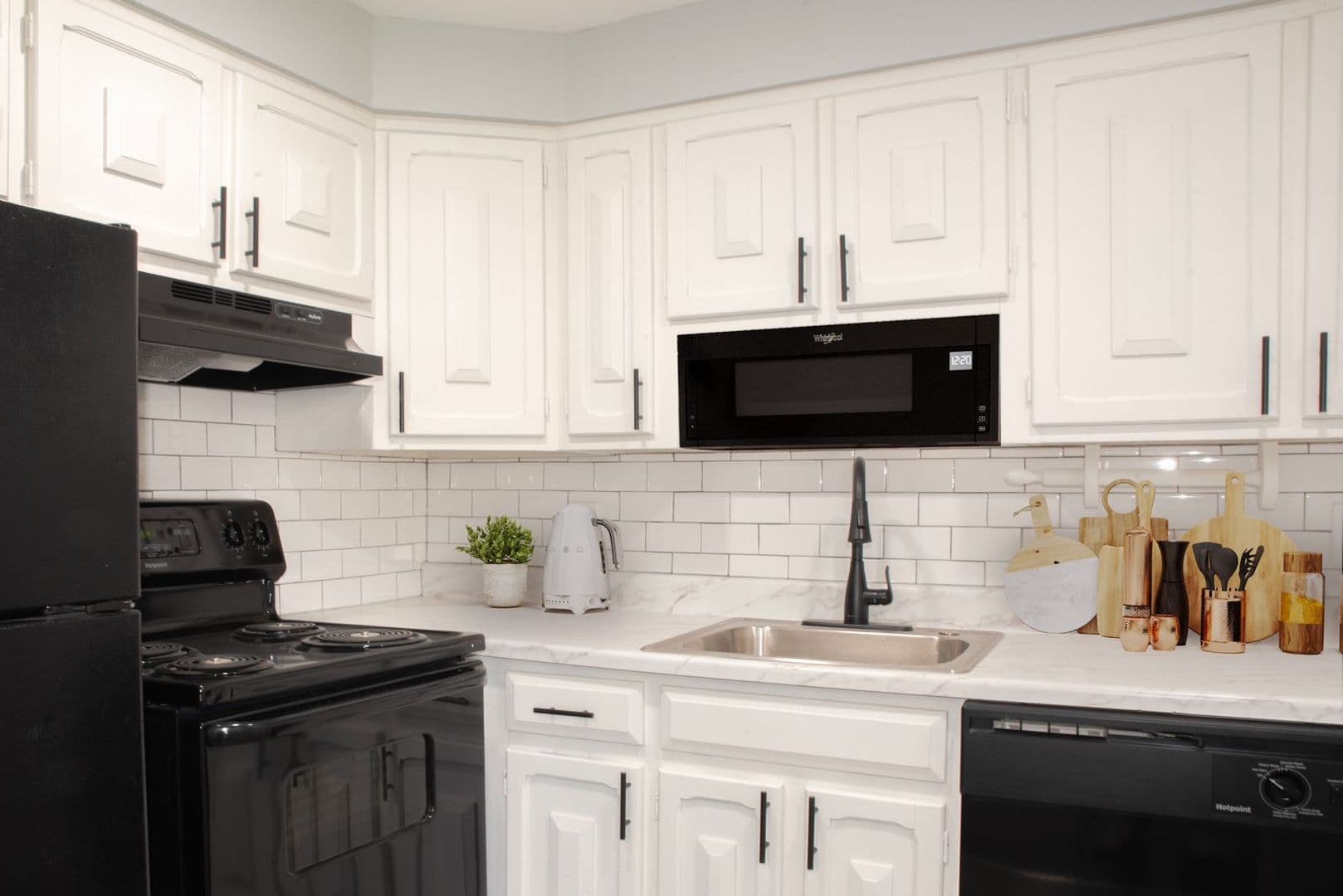 Columbus Apartment: 4312 Westport Road