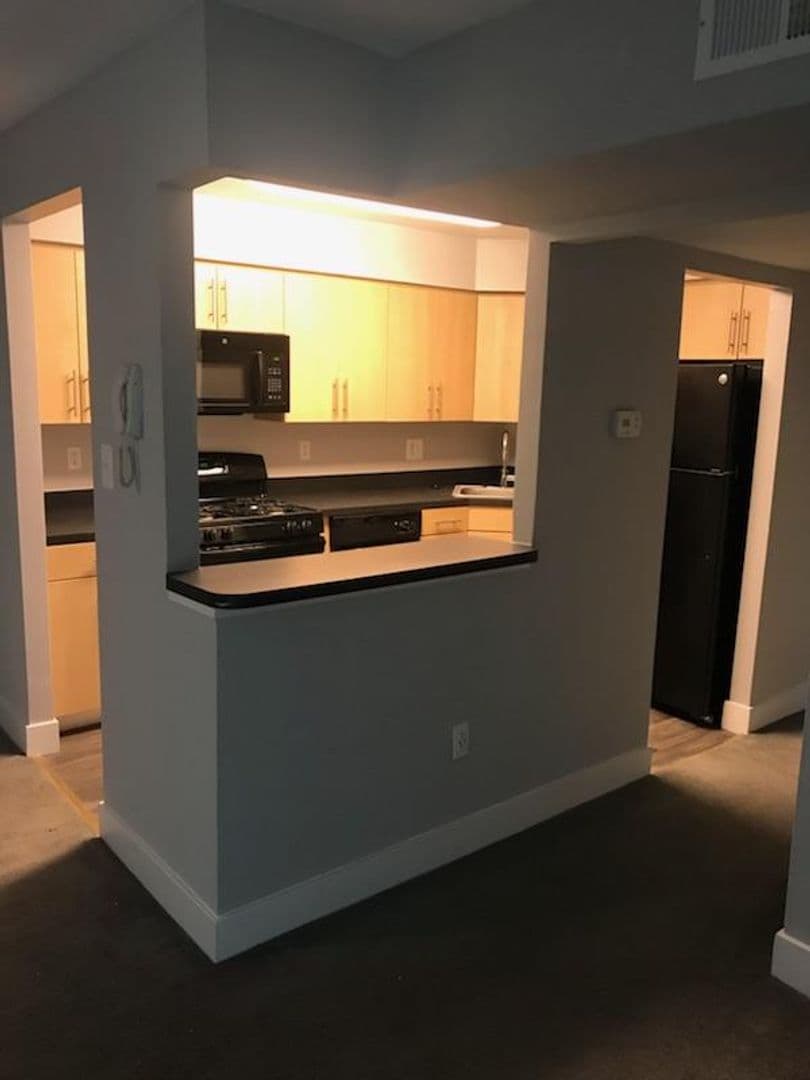 Claymont Apartment: 1000 Cedartree Ln