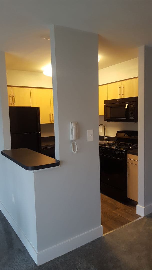 Claymont Apartment: 1000 Cedartree Ln