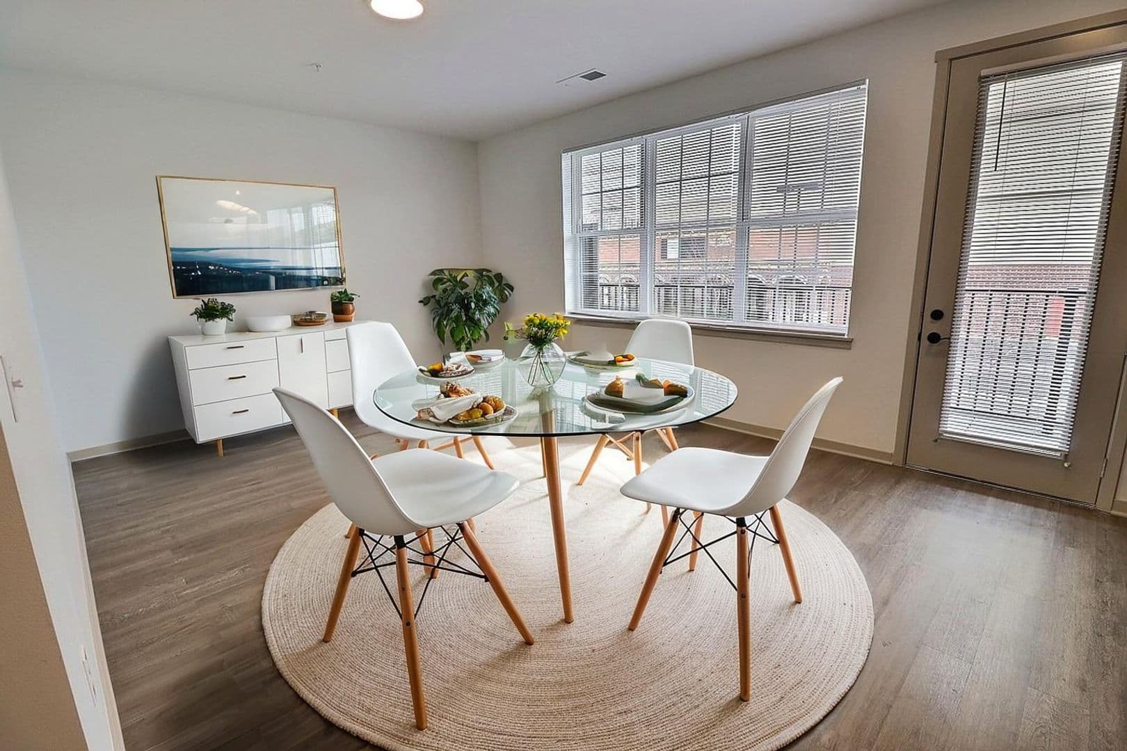 Lafayette Apartment: 475 South Street