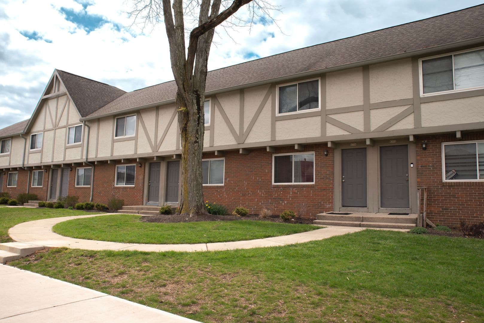 Columbus Apartment: 4312 Westport Road
