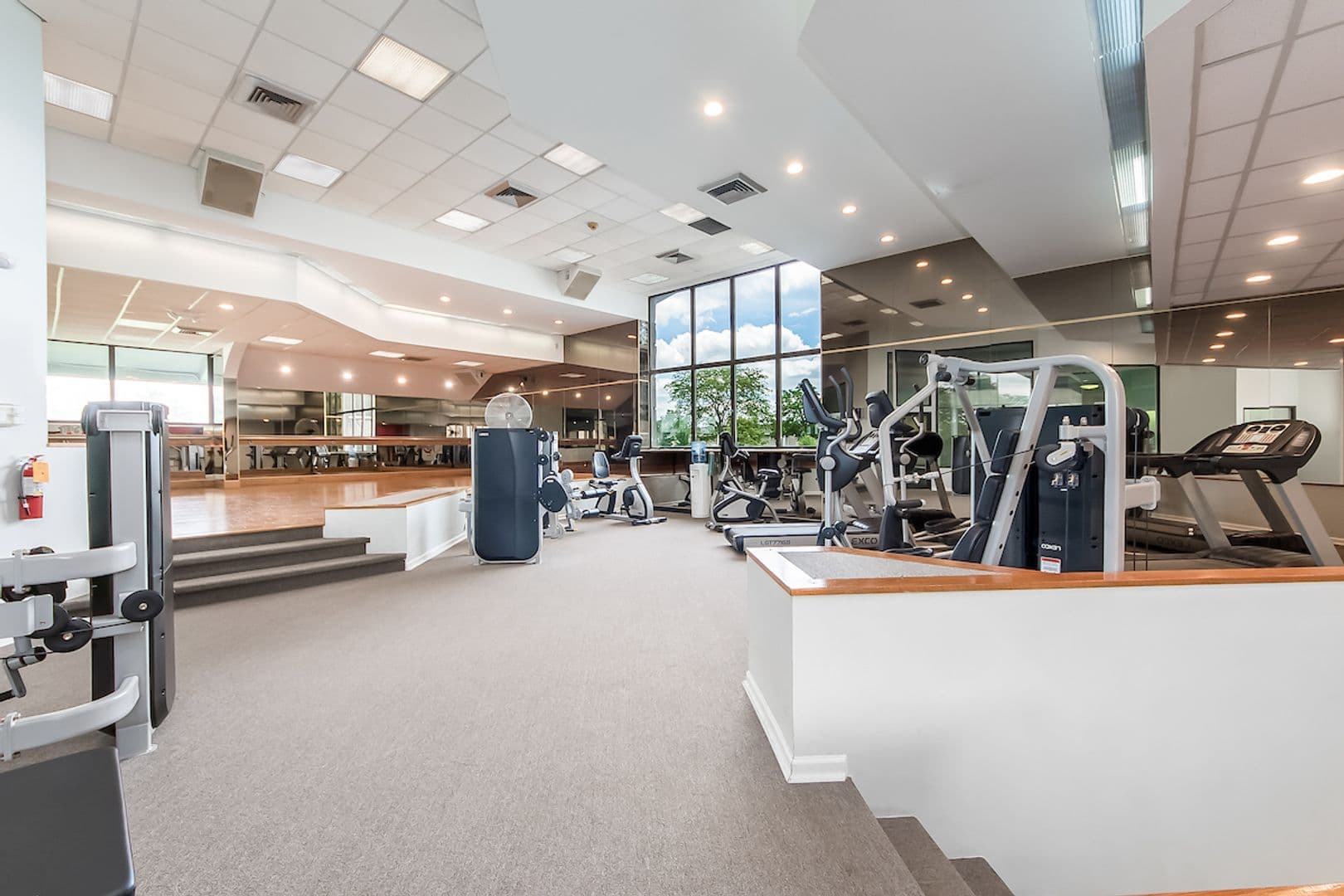 Columbus Apartment: 4312 Westport Road