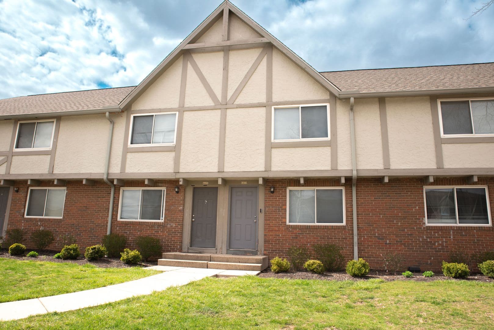 Columbus Apartment: 4312 Westport Road