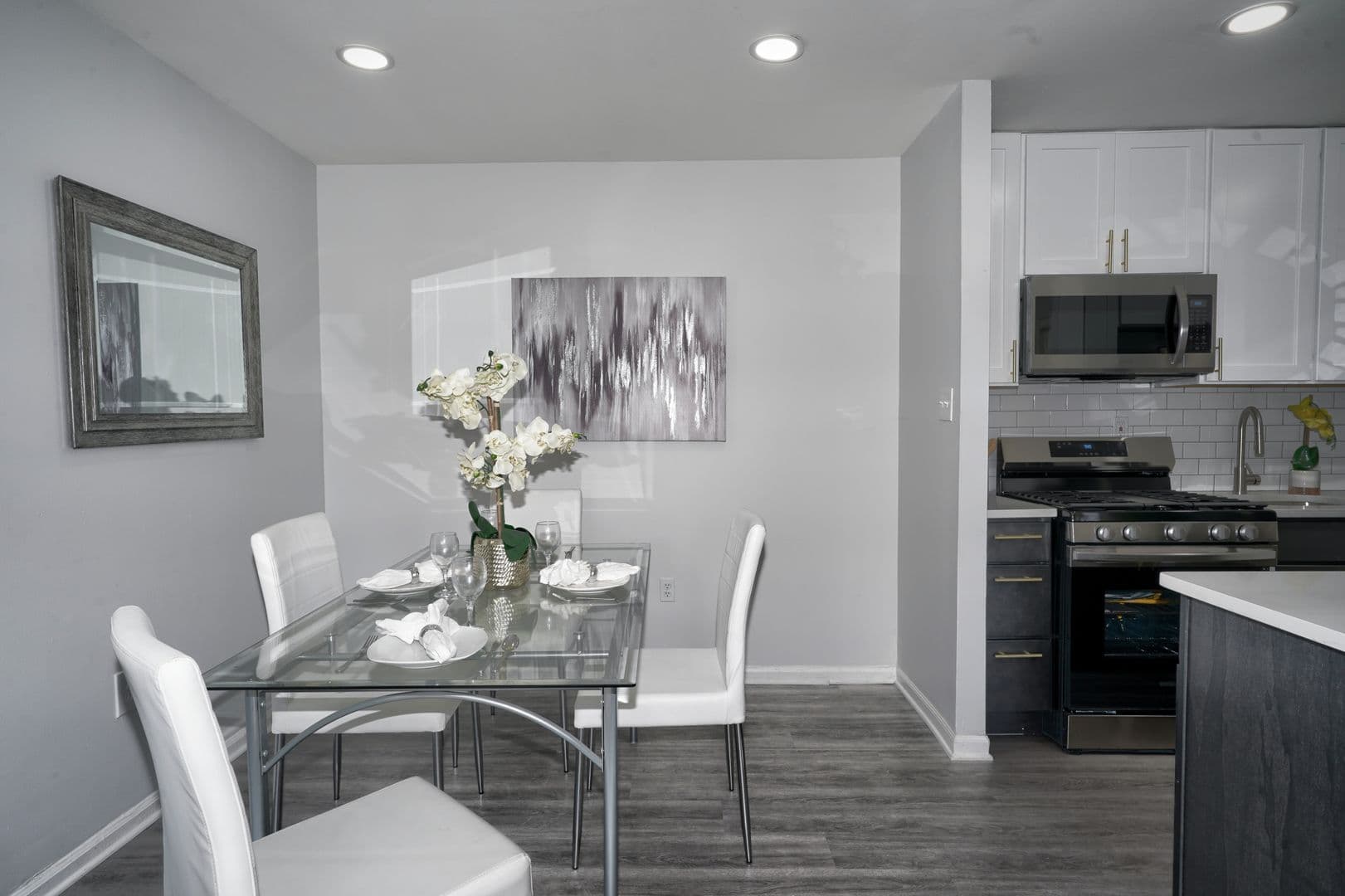 Claymont Apartment: 1000 Cedartree Ln