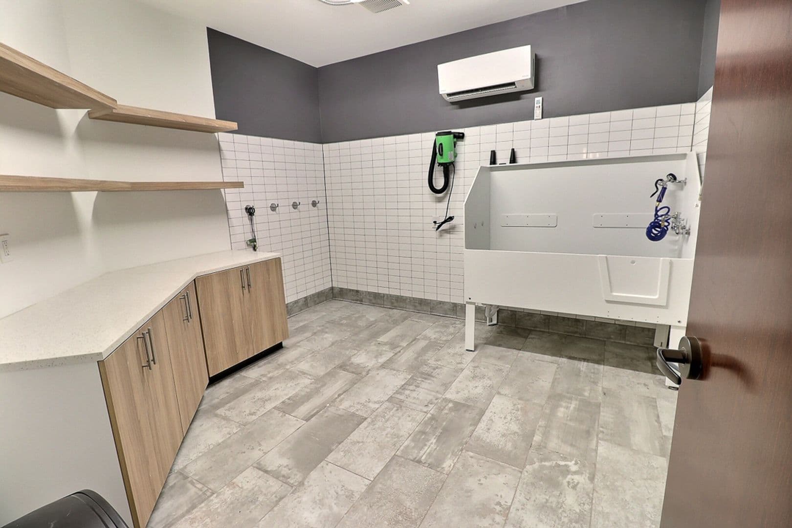 Lafayette Apartment: 475 South Street