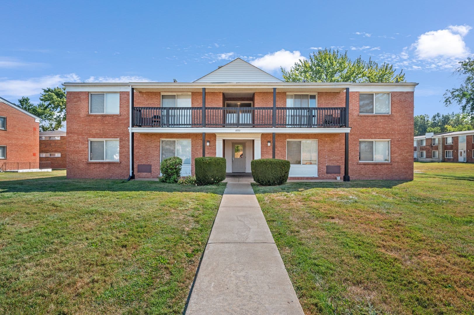 St. Louis Apartment: 9316 Koenig Circle