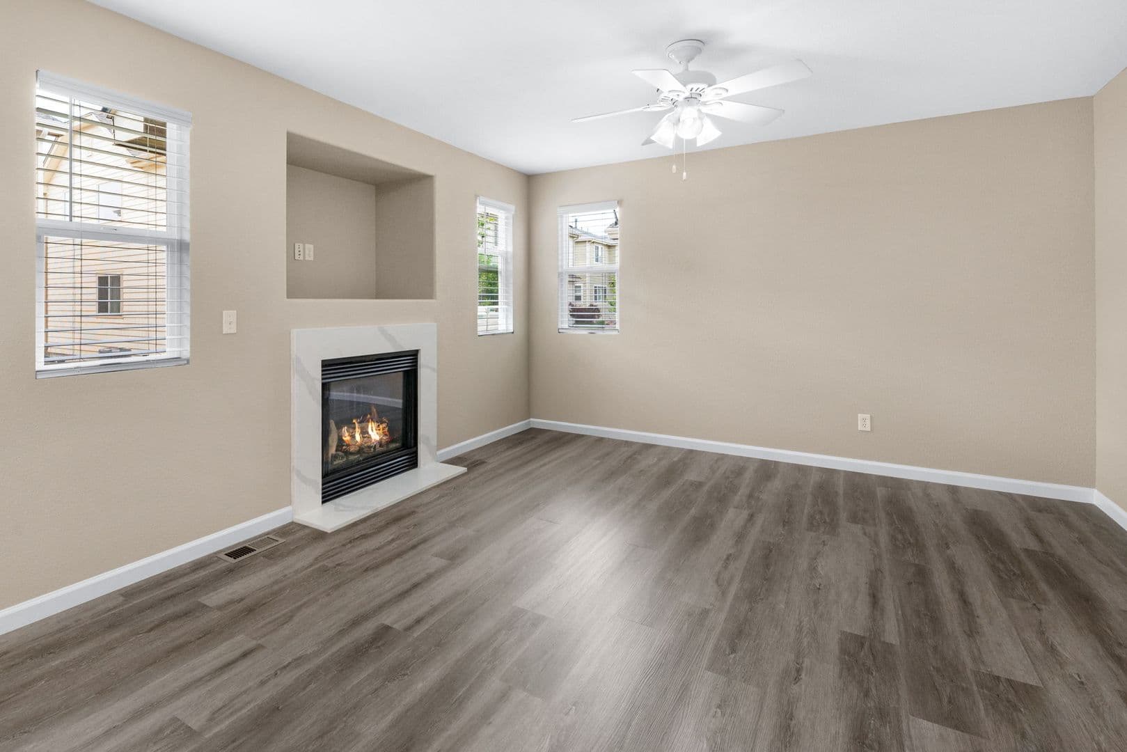 Monument House: 17624 Quarry Way