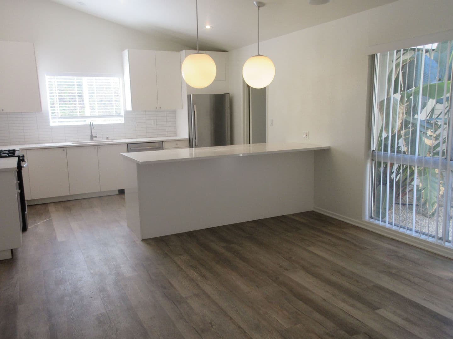 Woodland Hills House: 24300 Hatteras Street