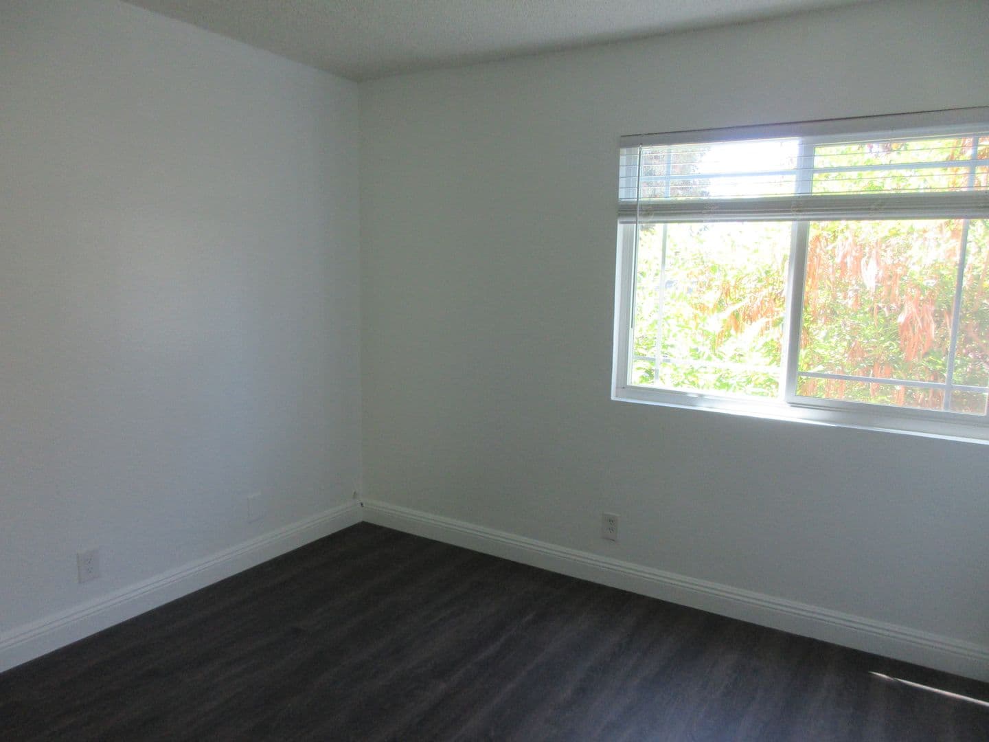 Granada Hills House: 10636 Woodley Avenue #34