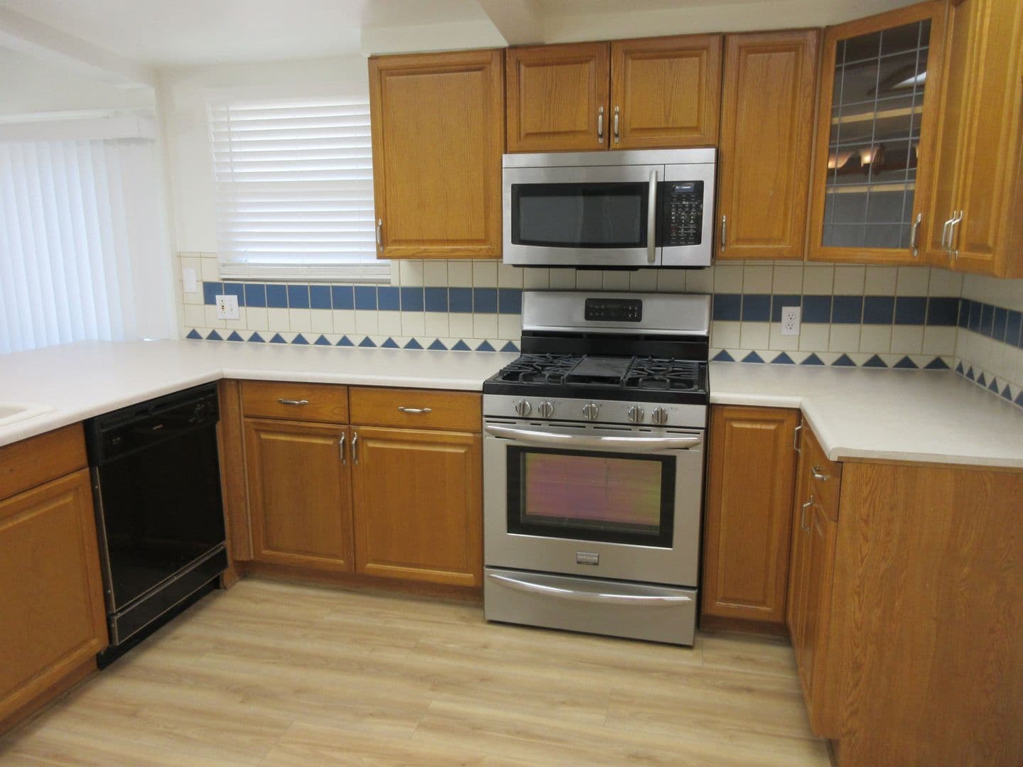 Granada Hills House: 10818 Paso Robles Avenue