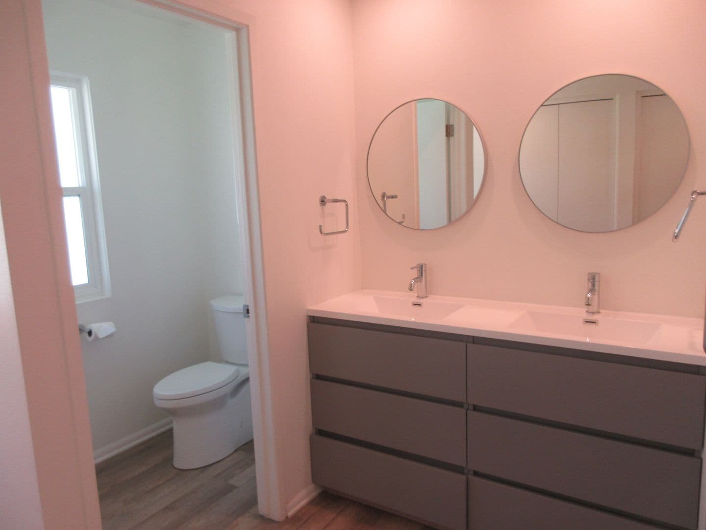 Woodland Hills House: 24300 Hatteras Street