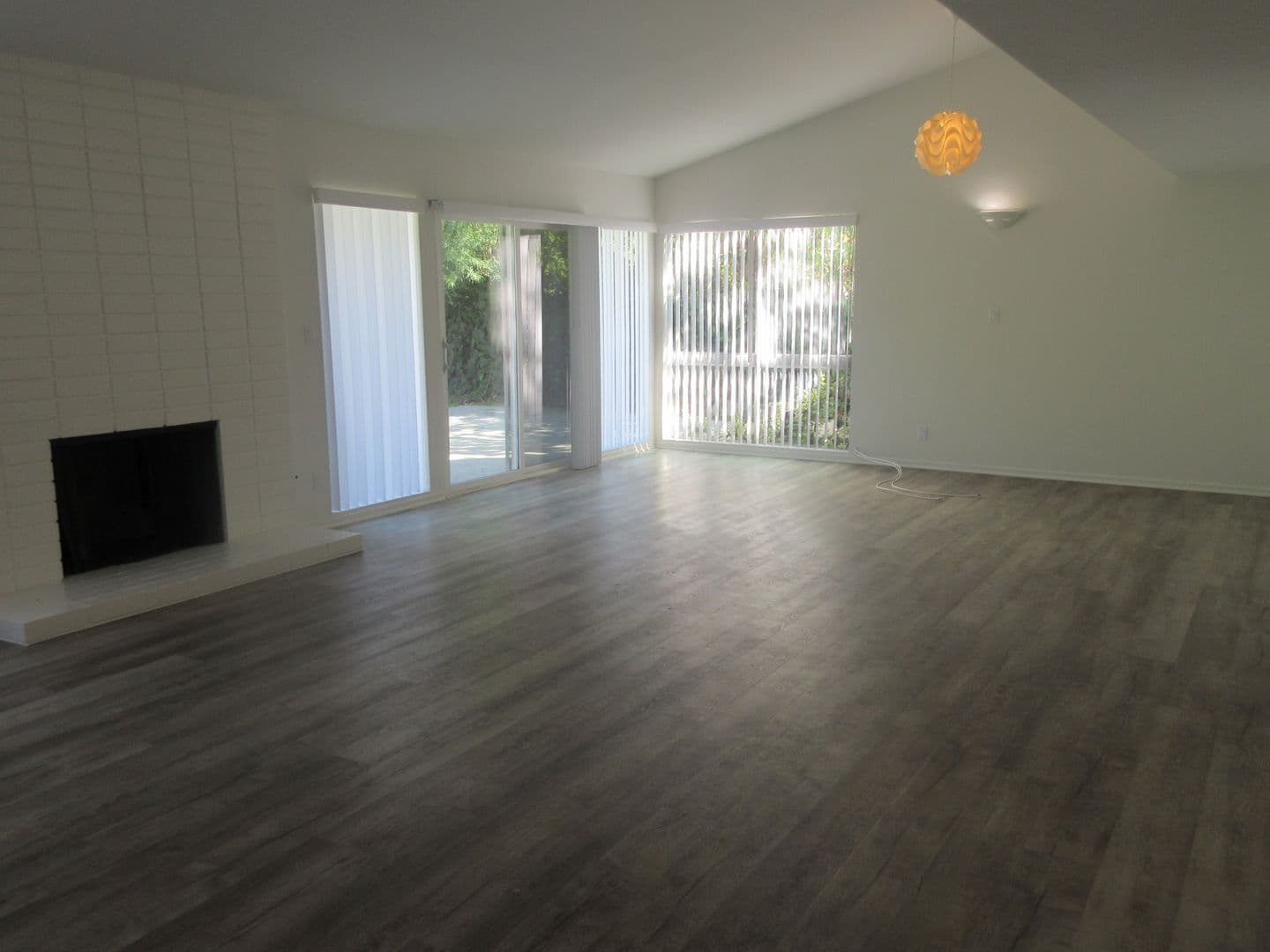 Woodland Hills House: 24300 Hatteras Street