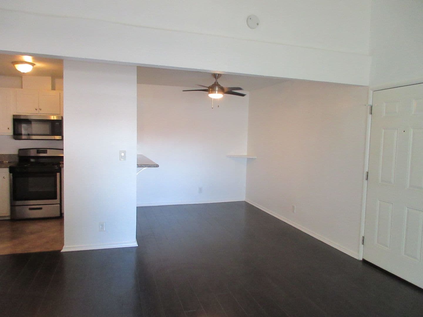 Granada Hills House: 10636 Woodley Avenue #34
