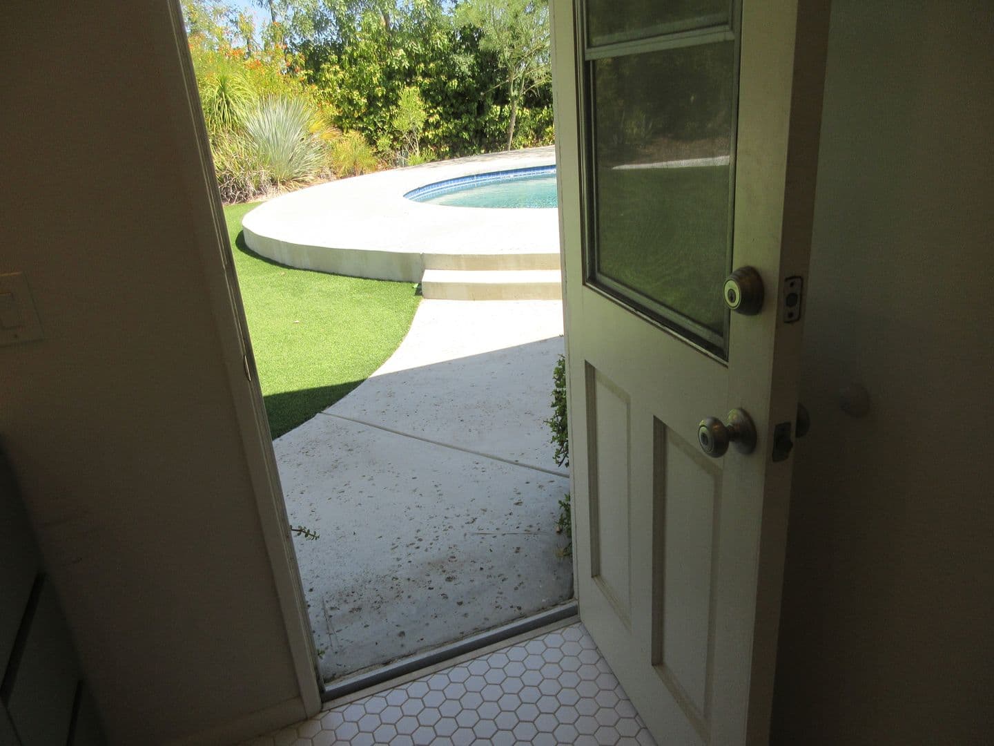 Woodland Hills House: 24300 Hatteras Street