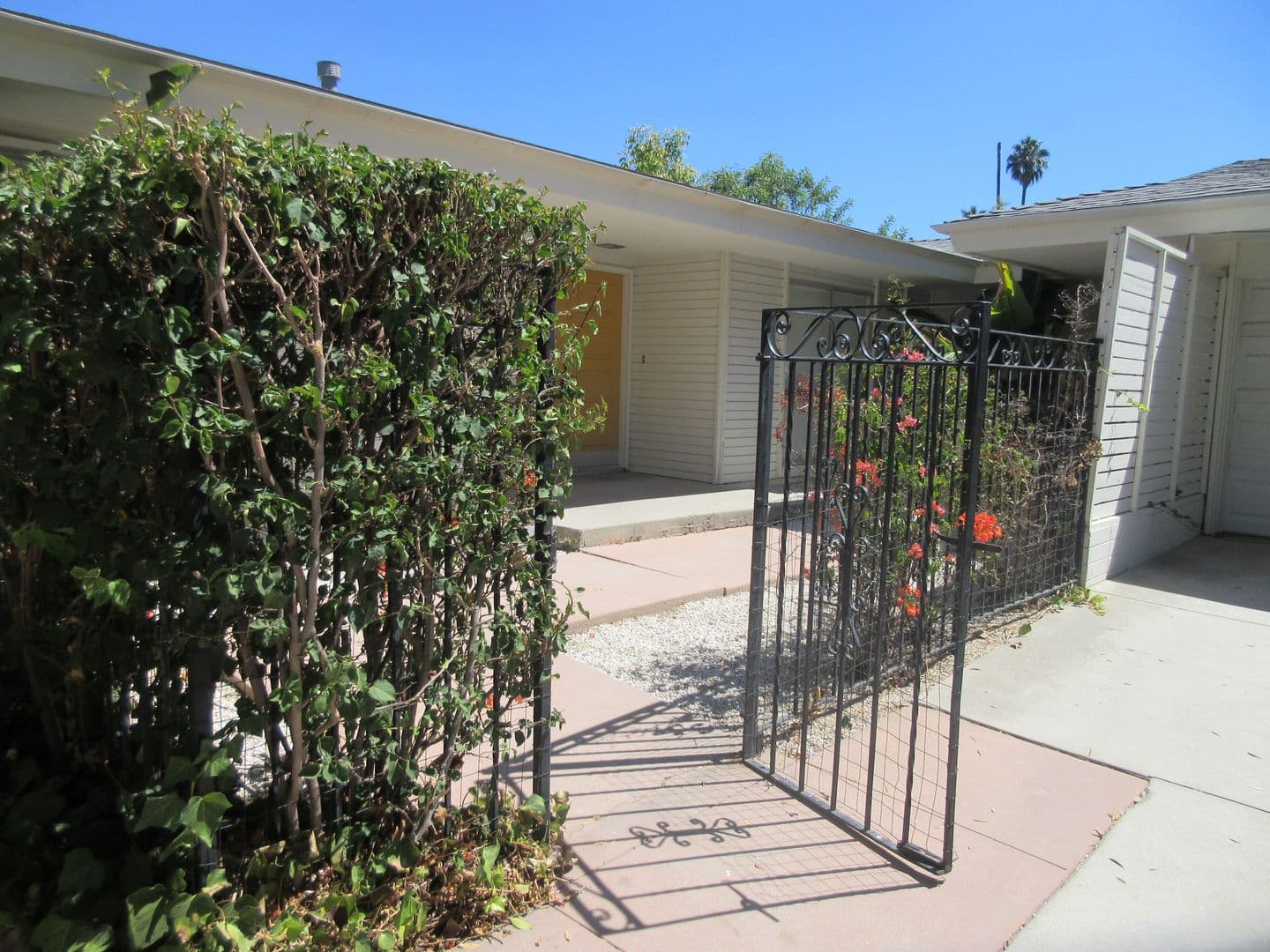 Woodland Hills House: 24300 Hatteras Street