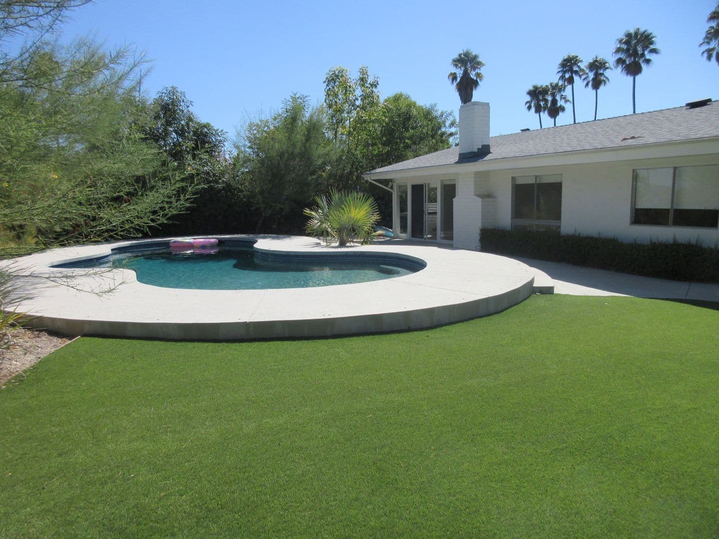 Woodland Hills House: 24300 Hatteras Street