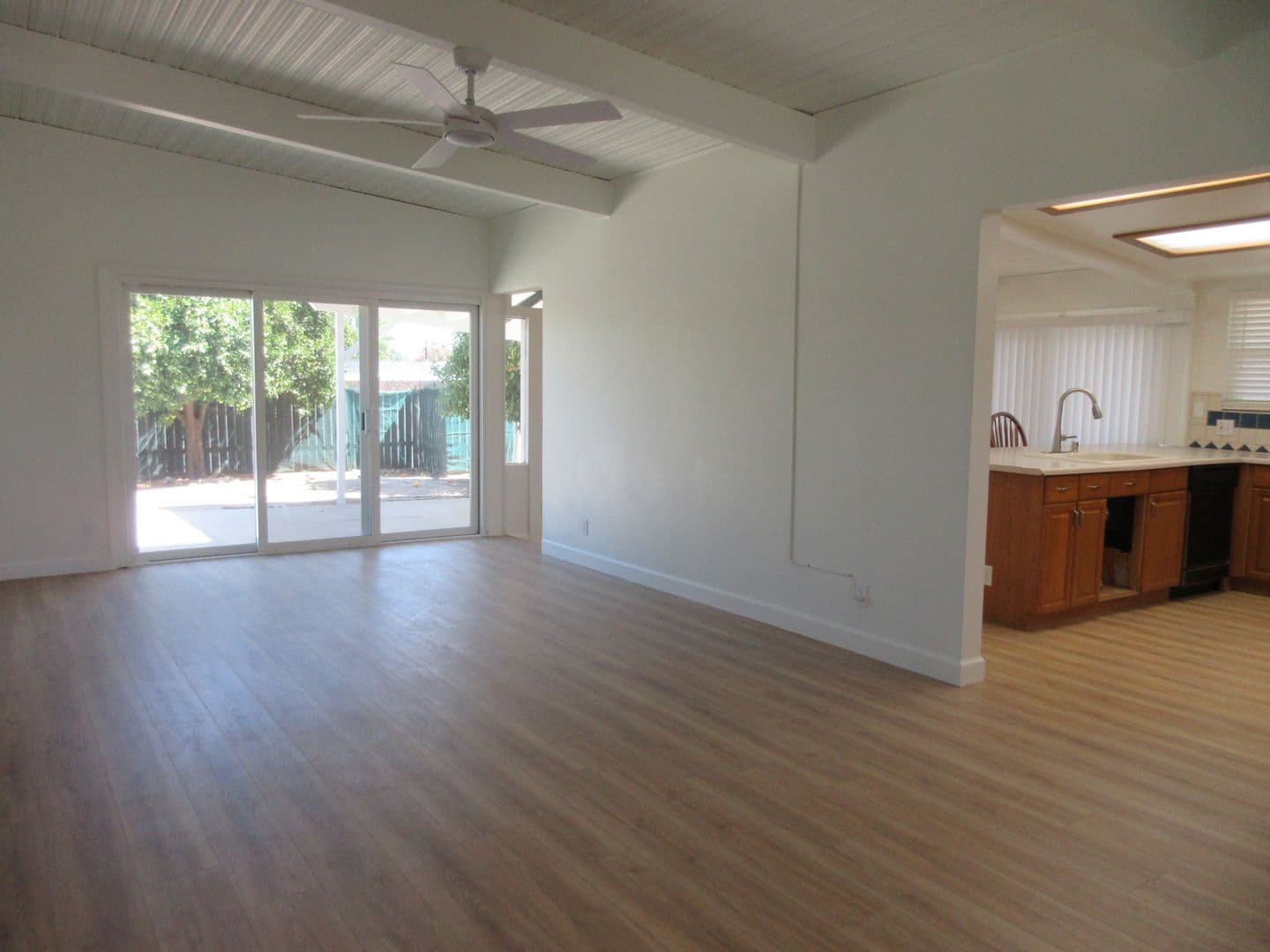 Granada Hills House: 10818 Paso Robles Avenue