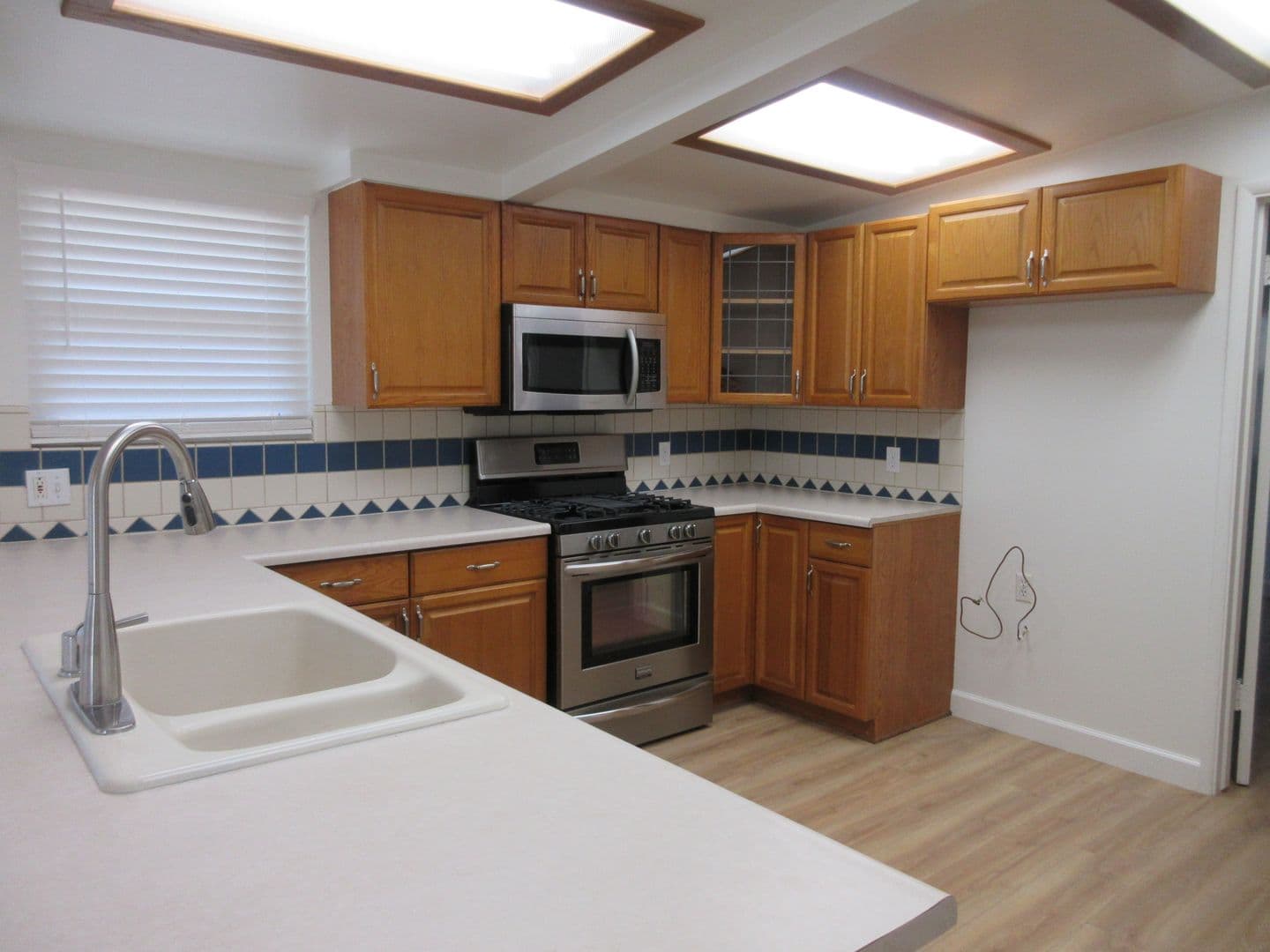 Granada Hills House: 10818 Paso Robles Avenue