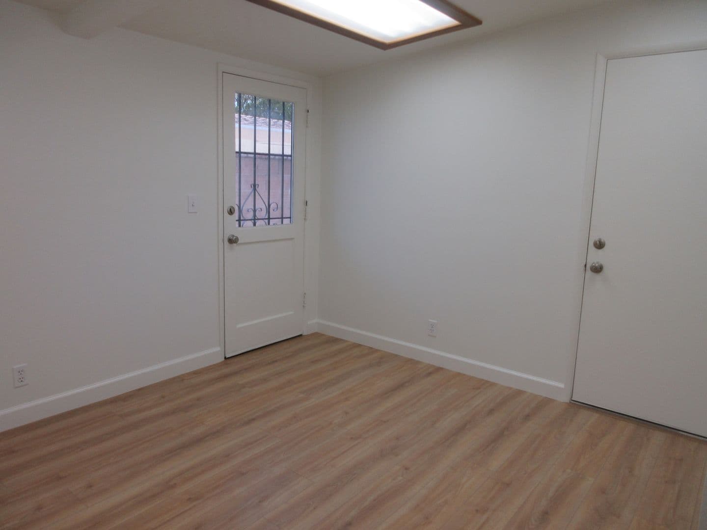 Granada Hills House: 10818 Paso Robles Avenue