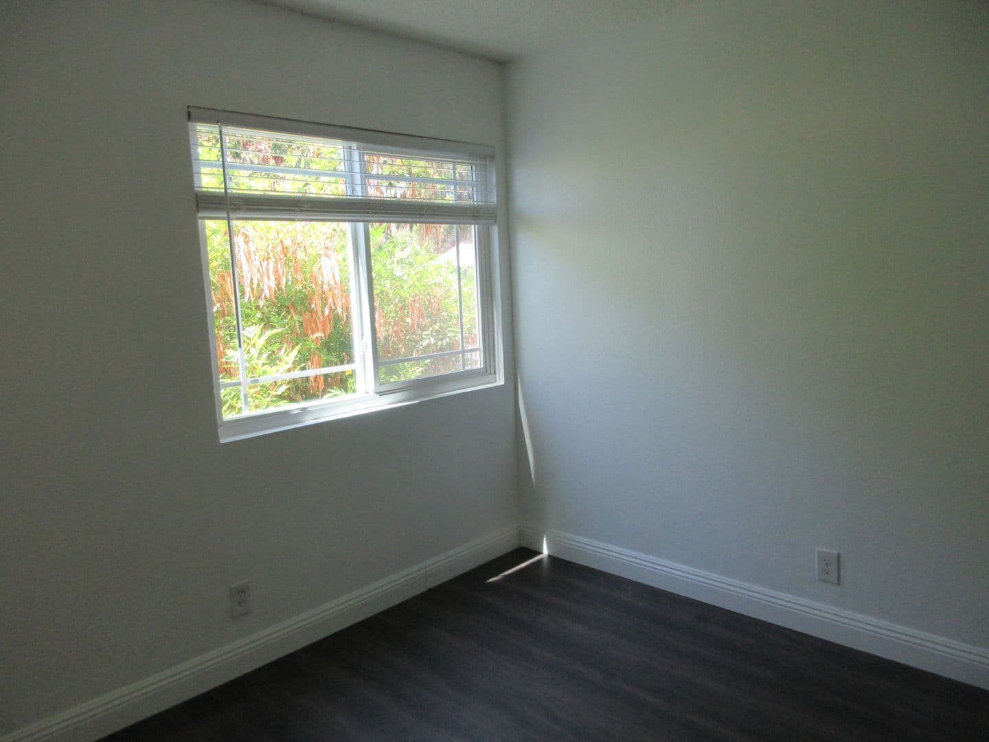 Granada Hills House: 10636 Woodley Avenue #34