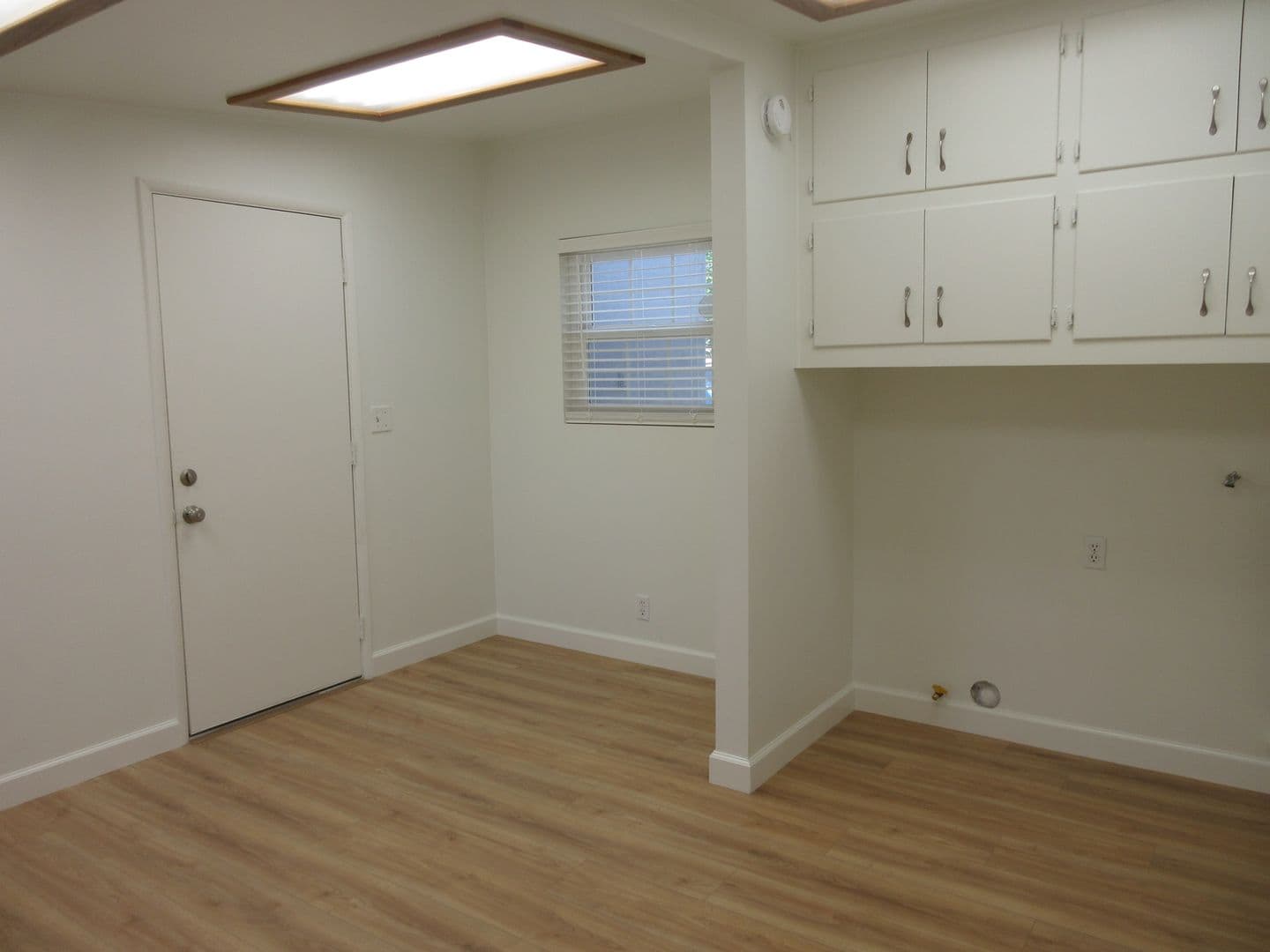 Granada Hills House: 10818 Paso Robles Avenue