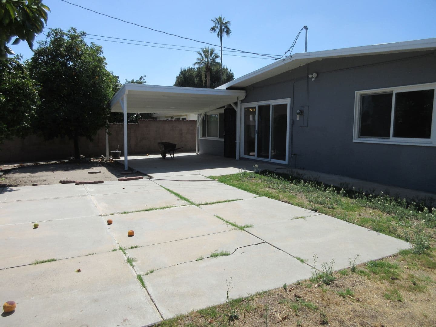 Granada Hills House: 10818 Paso Robles Avenue
