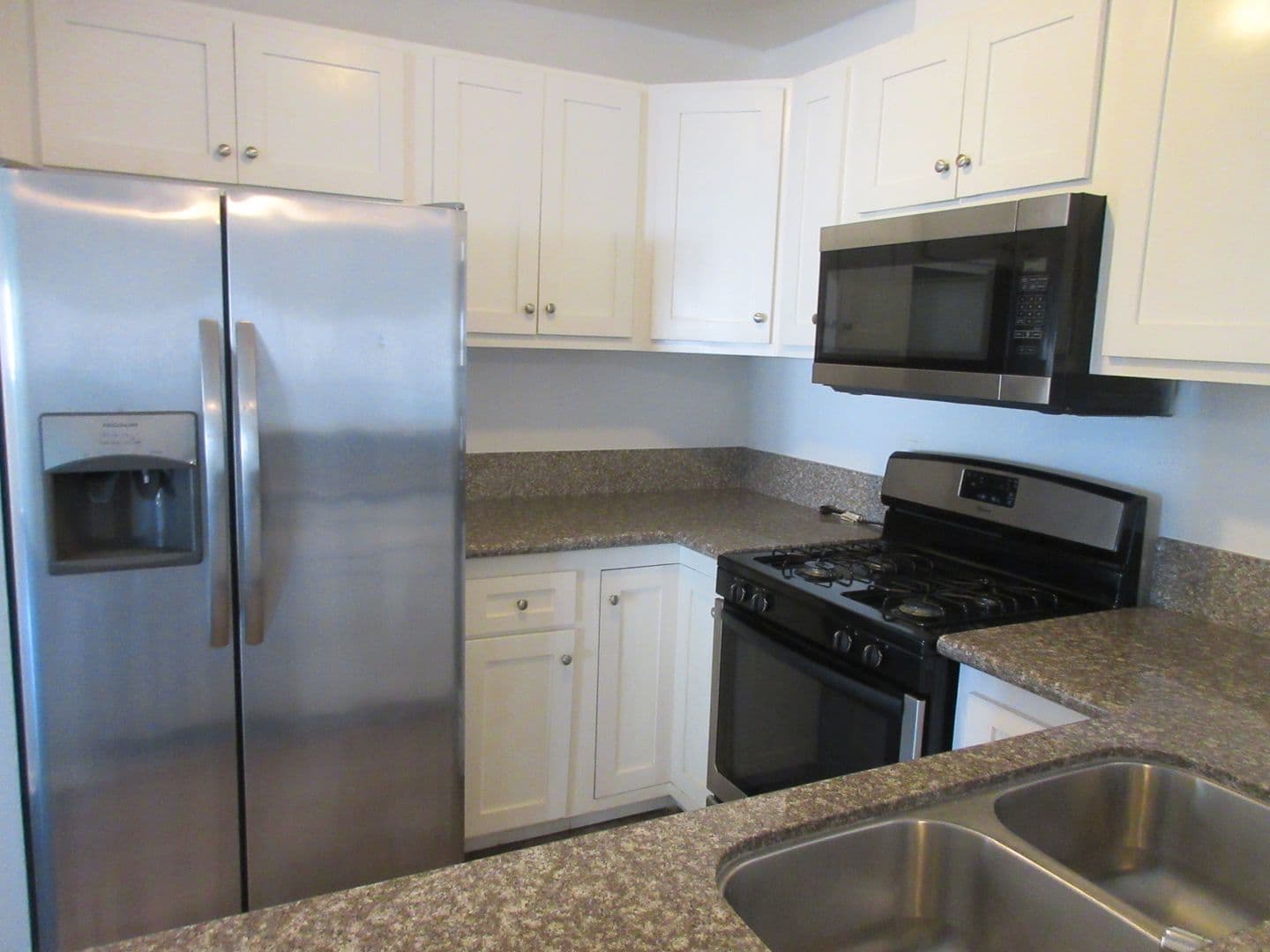 Granada Hills House: 10636 Woodley Avenue #34