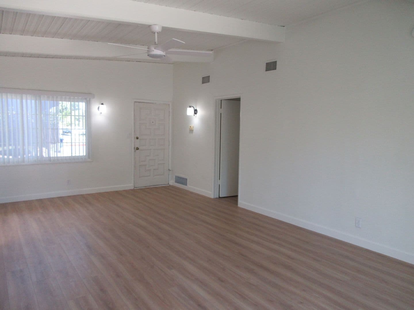 Granada Hills House: 10818 Paso Robles Avenue