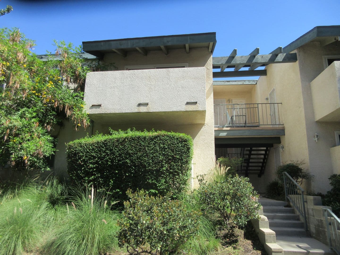 Granada Hills House: 10636 Woodley Avenue #34