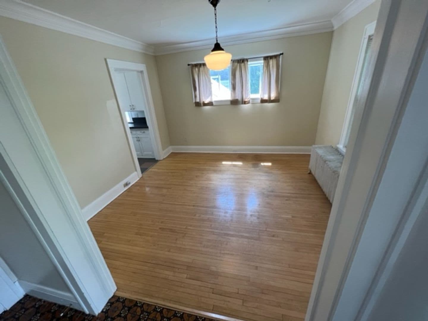 Duluth House: 2026 E 4th Street