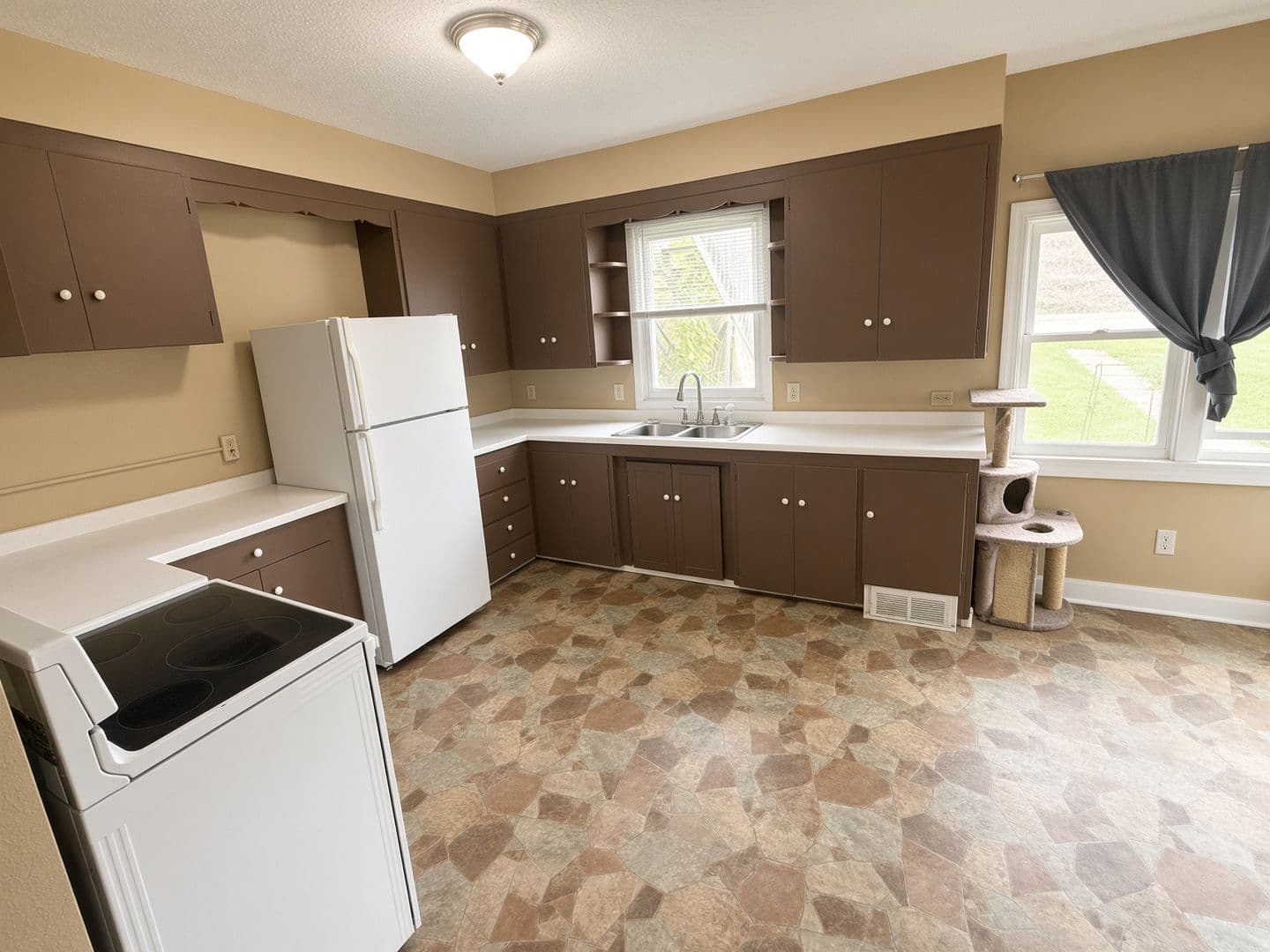 Duluth Apartment: 2955 Exeter St