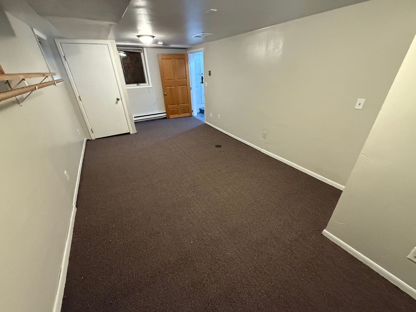 Duluth House: 1528 E 8th St