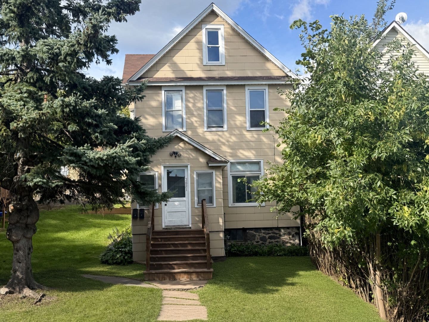 Duluth Apartment: 2821 Wicklow Street