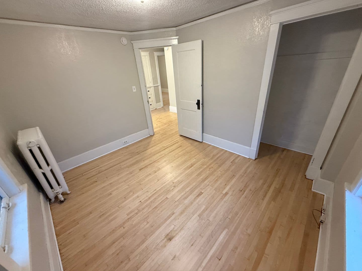 Duluth House: 1528 E 8th St