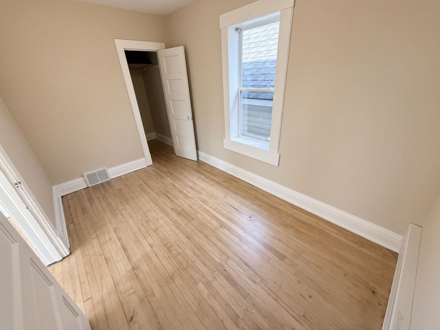 Duluth Apartment: 2821 Wicklow Street