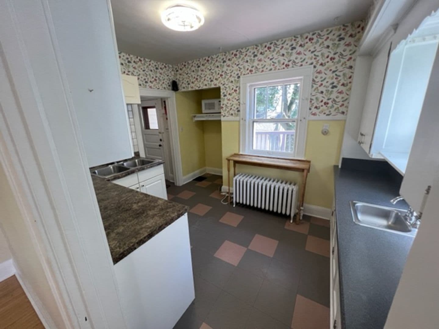 Duluth House: 2026 E 4th Street