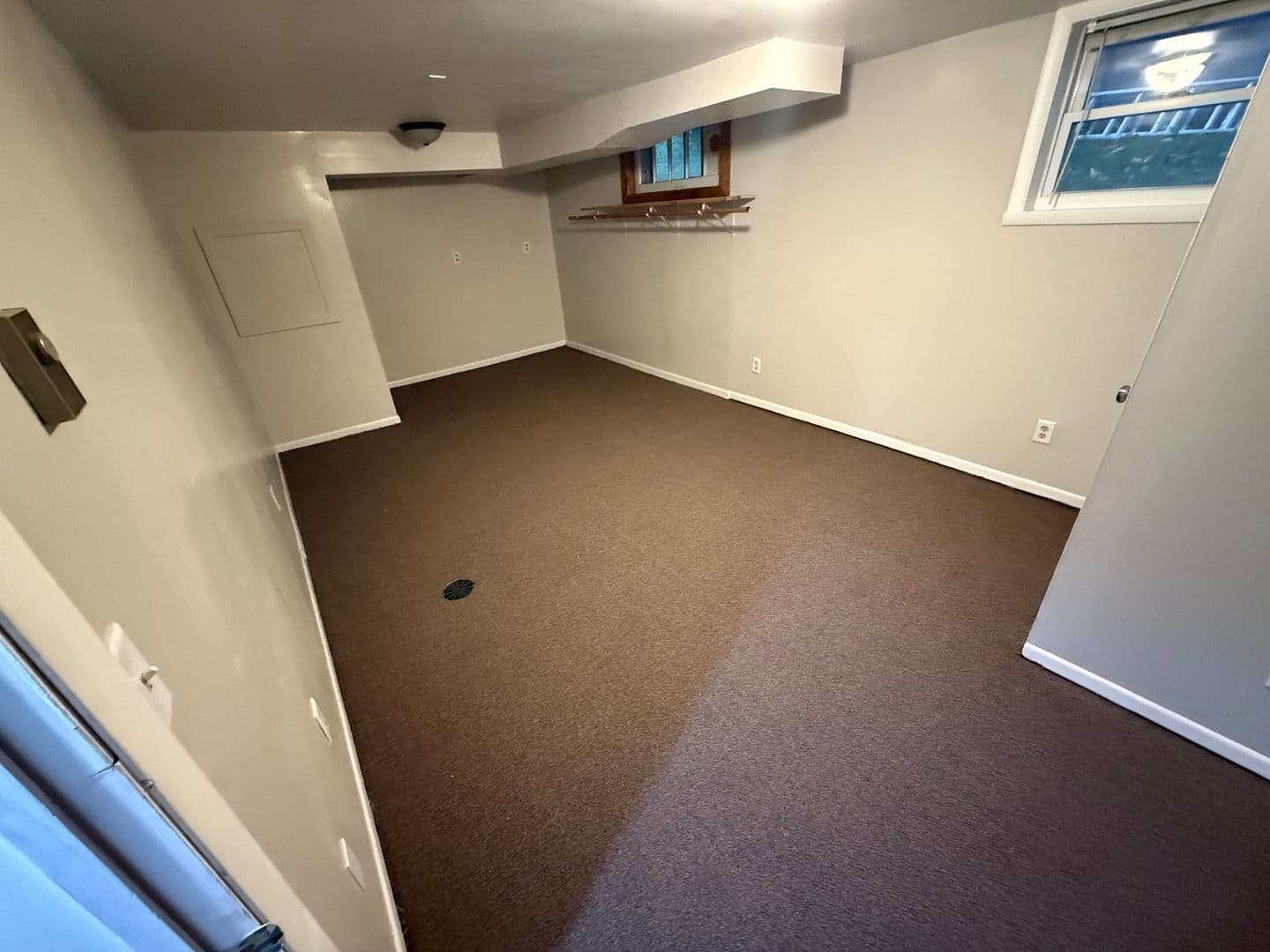 Duluth House: 1528 E 8th St