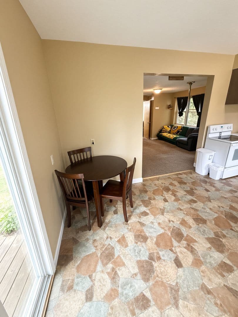 Duluth Apartment: 2955 Exeter St