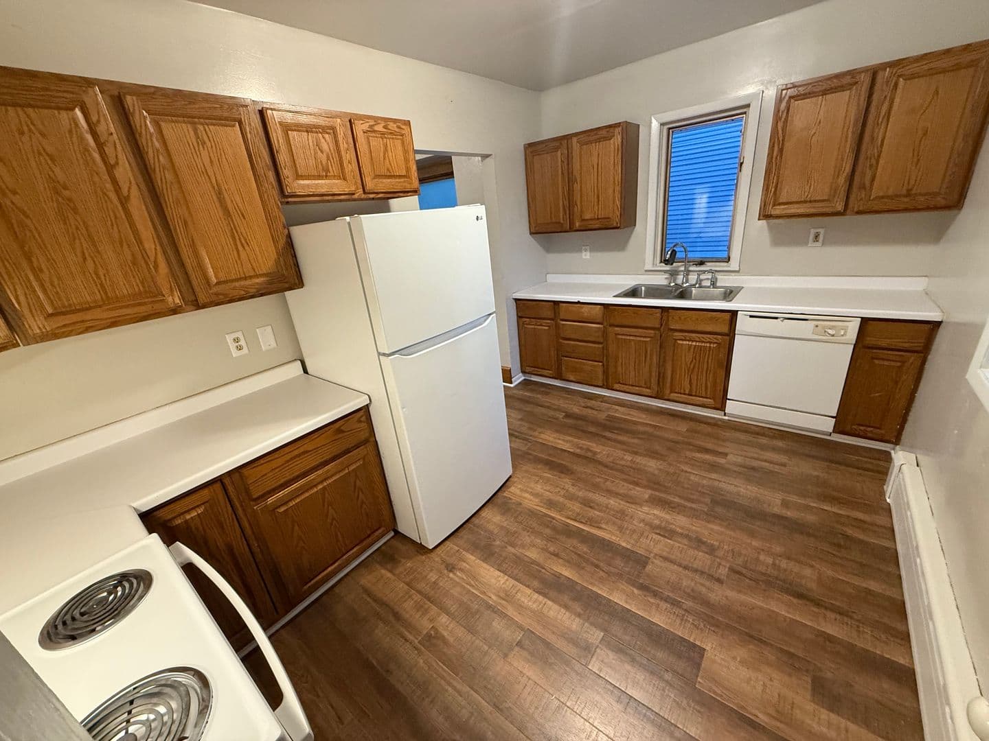 Duluth House: 1528 E 8th St